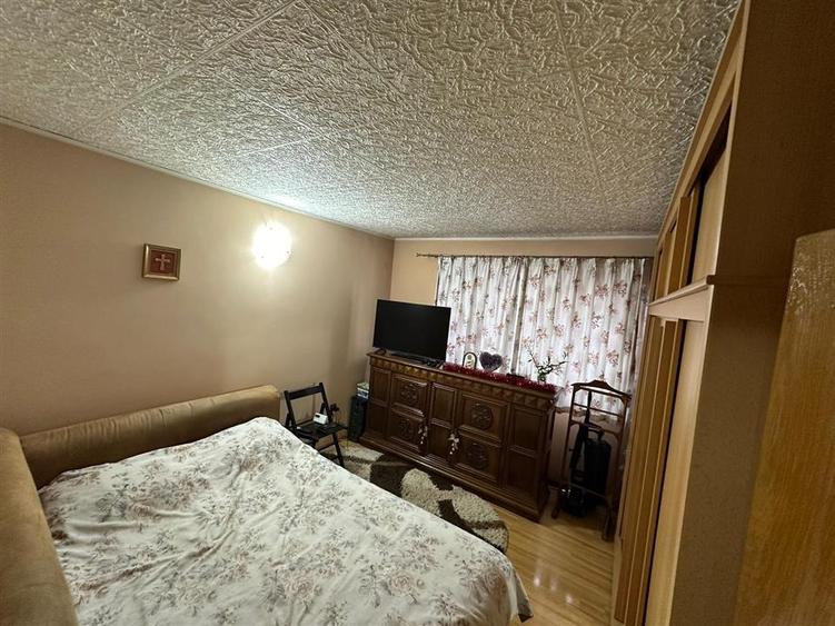 Apartament cu 4 camere decomandat, mobilat în Nicolina