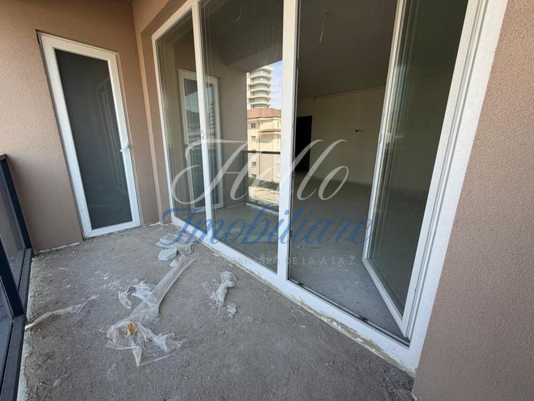 Apartament cu 2 camere semidecomandat în Florești