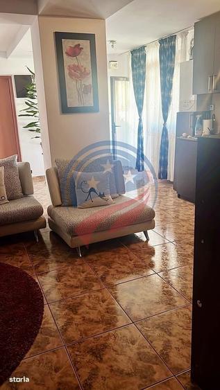 Apartament cu 3 camere în Craiovița Nouă