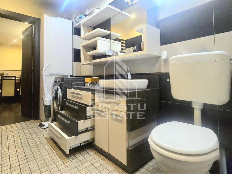 Apartament cu 3 camere decomandat, mobilat în Boul Roșu