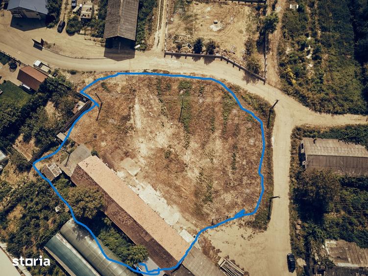Teren de 3260 mp, în Central