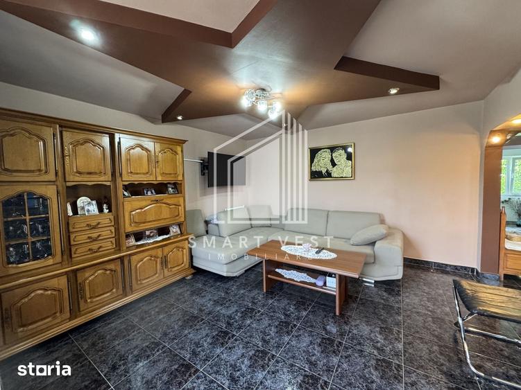 Apartament cu 4 camere decomandat în Micro 16