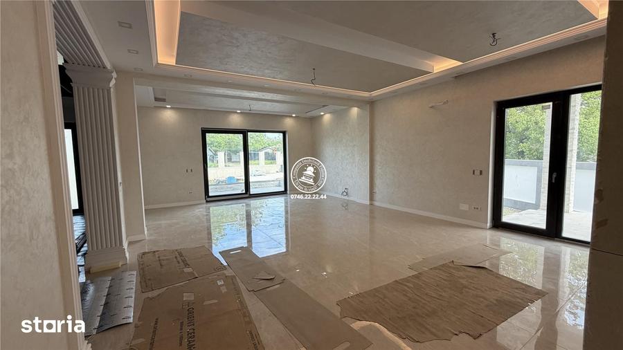 Casă cu 6 camere cu Teren 750 Mp în Aroneanu