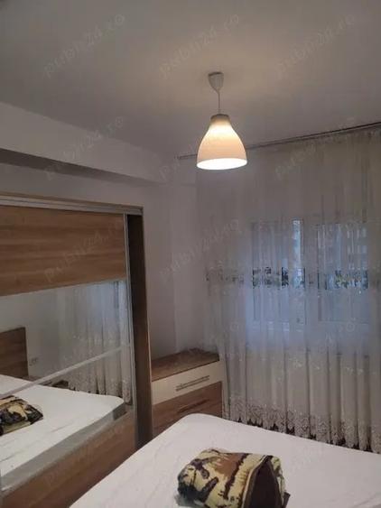 Apartament cu 2 camere decomandat în Roșu