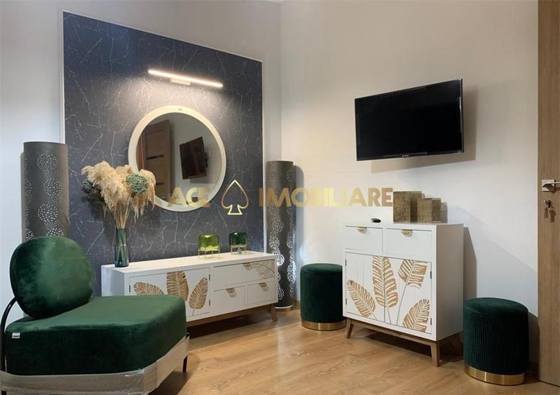 Apartament cu 3 camere decomandat, mobilat în Progresul