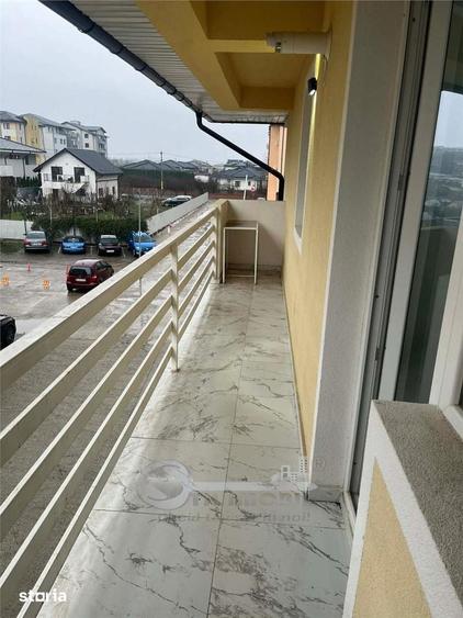 Apartament cu 3 camere decomandat în Miroslava