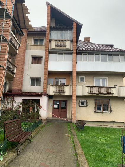 Apartament cu 4 camere decomandat în Central