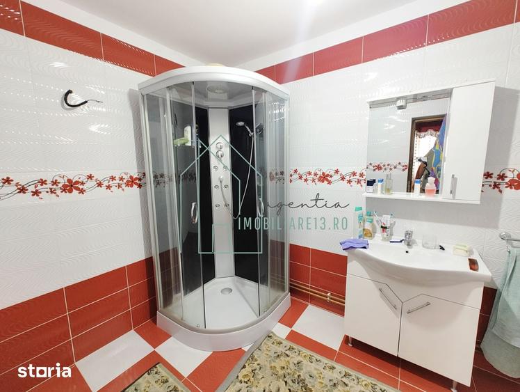 Casă cu 4 camere cu Teren 732 Mp în Central