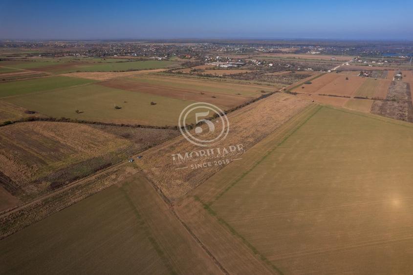 Teren Construcții intravilan de 1118 mp, în Periș