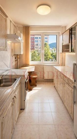 Apartament cu 2 camere semidecomandat în Ultracentral