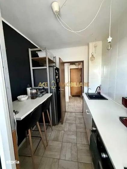 Apartament cu 2 camere, mobilat în Tei