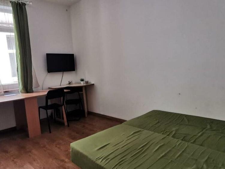Garsonieră decomandată în Central