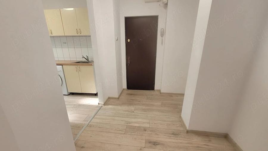 Apartament cu 3 camere decomandat în Mihai Bravu