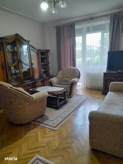 Casă cu 4 camere cu Teren 204 Mp în Burdea