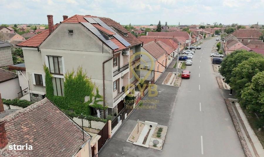 Casă cu 4 camere cu Canalizare în Central
