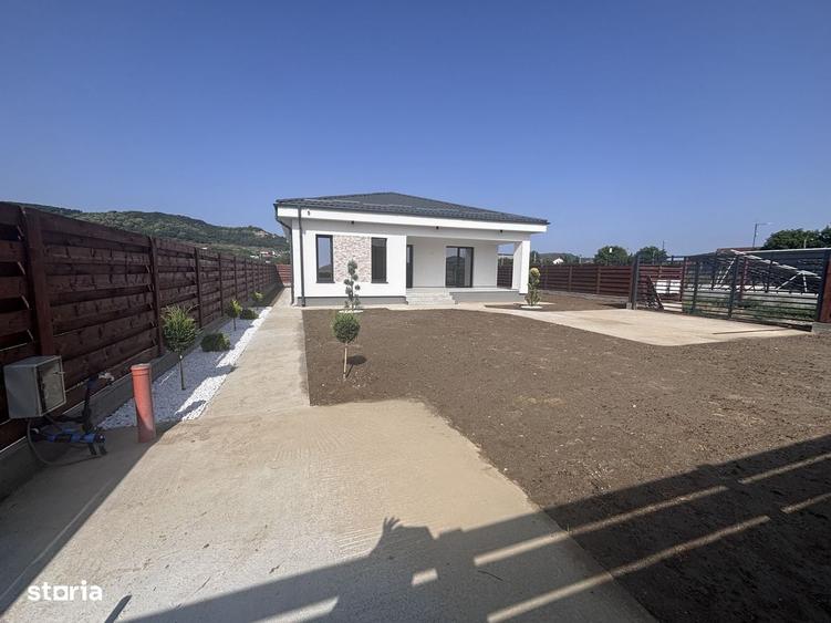 Casă cu 3 camere cu Teren 391 Mp în Ștefănești