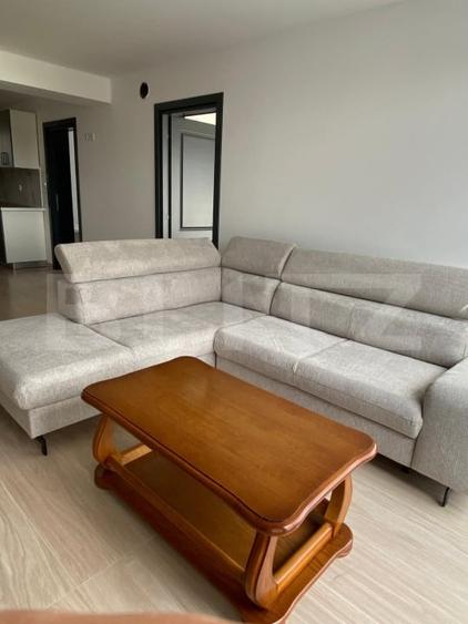 Apartament cu 3 camere decomandat, mobilat în Central