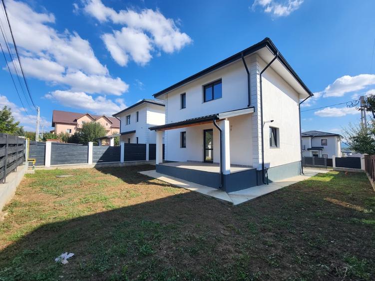 Casă individuală cu 4 camere cu Canalizare în Valea Adâncă