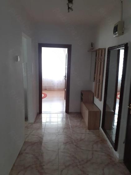 Inchiriere apartament 2 camere zona centrala - 2