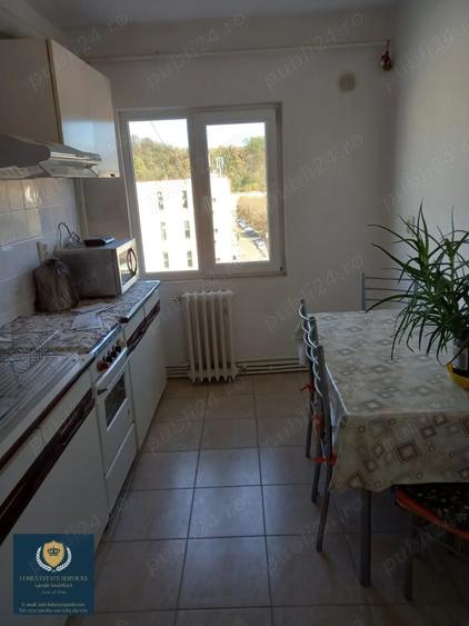 Apartament cu 3 camere decomandat în Central