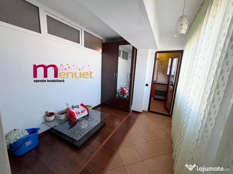 Apartament cu 2 camere decomandat în Central