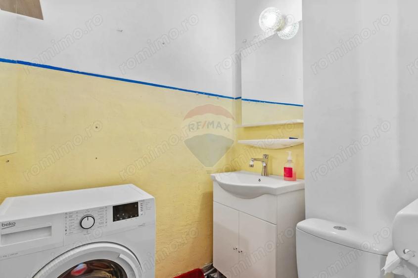 Apartament cu 3 camere decomandat, mobilat în Polivalentă