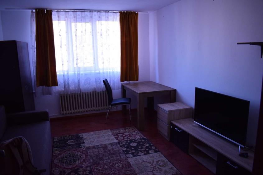 Garsonieră nedecomandată în Gară