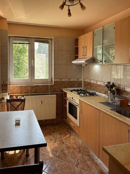 Inchiriez apt 2 camere la 10 mn de metrou Dristor si boiler inclus - 2