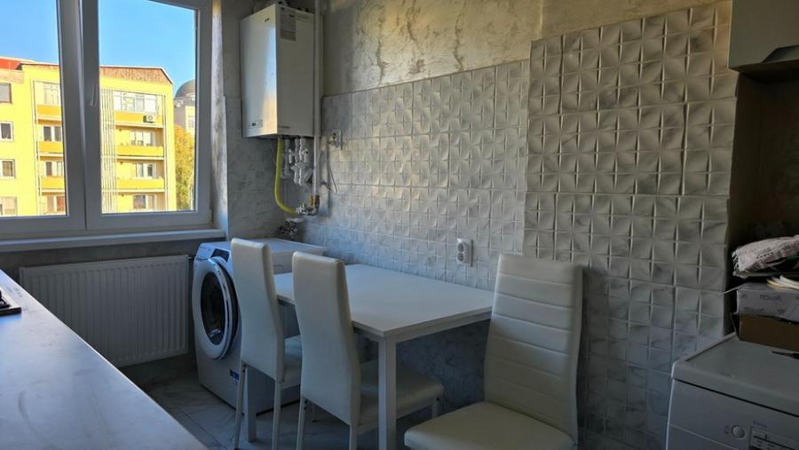 Apartament cu 3 camere nedecomandat în Ultracentral