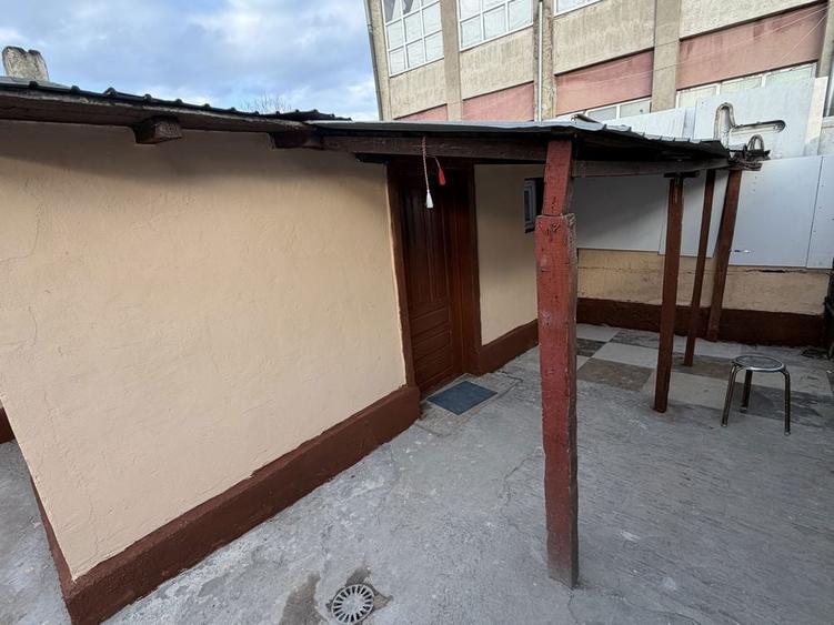 Casă cu 3 camere în Central