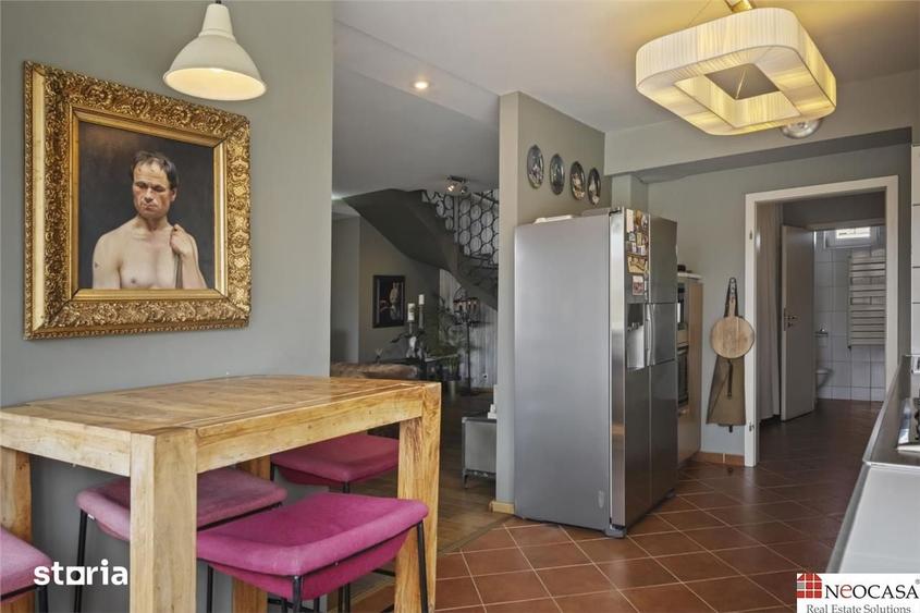 Apartament cu 6 camere în Aviatorilor