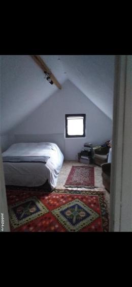 Casă cu 7 camere cu Teren 1000 Mp în Central