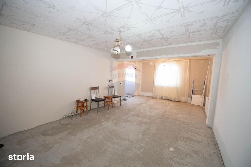 Casă cu 3 camere cu Teren 611 Mp în Adunații-Copăceni
