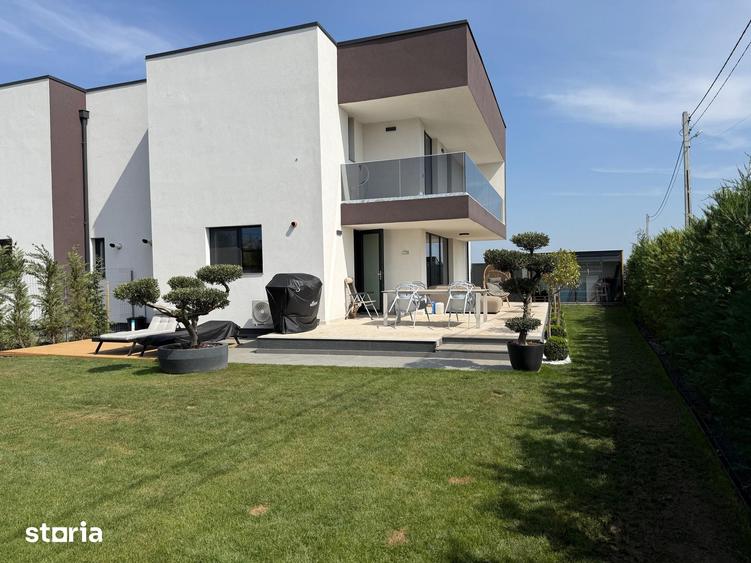 Casă cu 4 camere cu Teren 440 Mp în Șerbănești