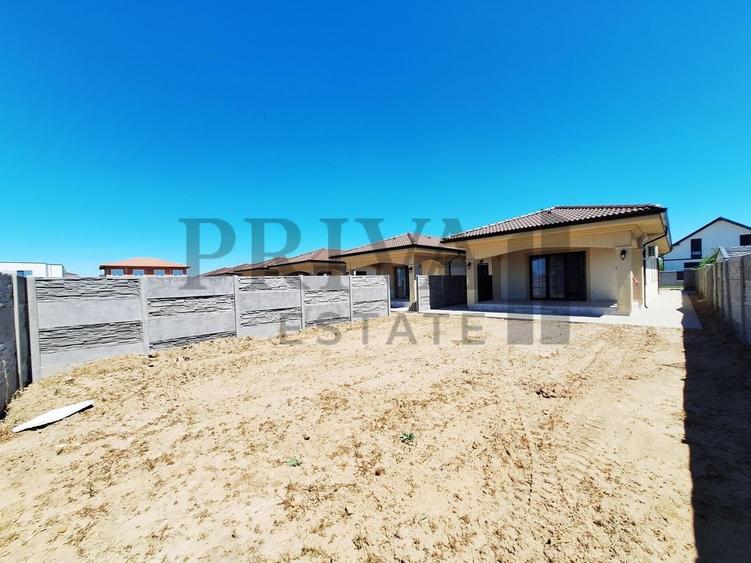 Duplex cu 3 camere cu Canalizare în Urseni
