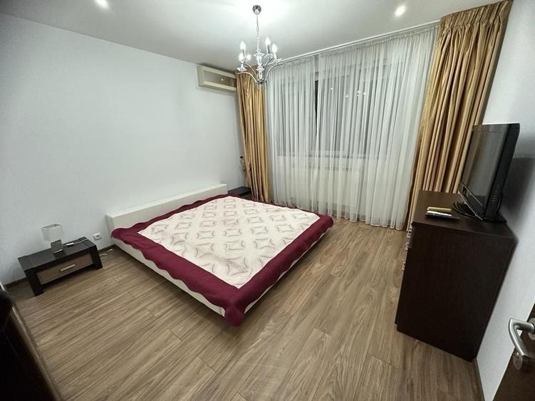 Apartament cu 3 camere decomandat în Ghencea