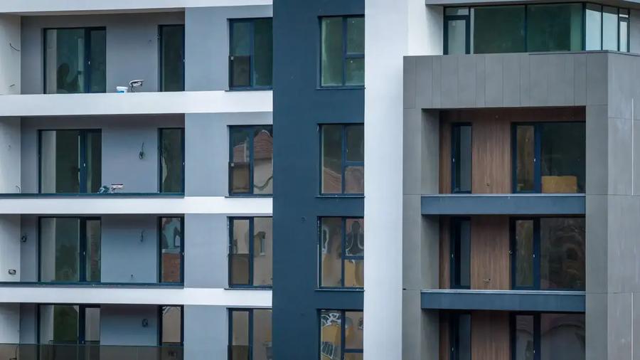 Penthouse cu 3 camere decomandat, mobilat în Răcădău