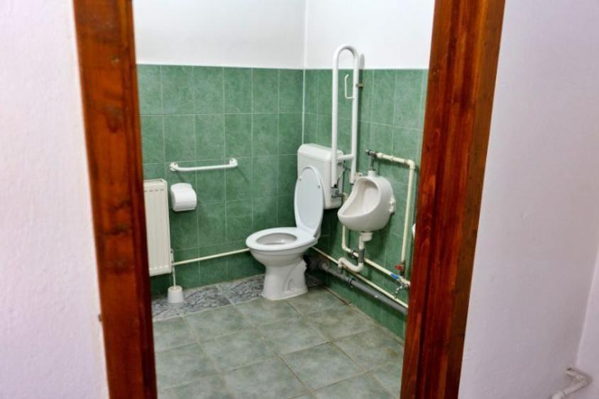 Casă cu 2 camere cu Teren 257 Mp în Zăbala