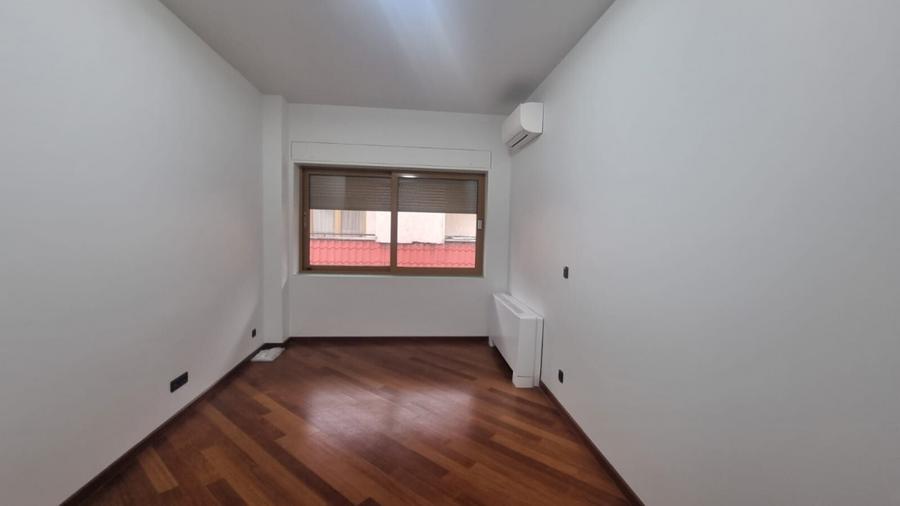 Apartament cu 5 camere decomandat, mobilat în Primăverii