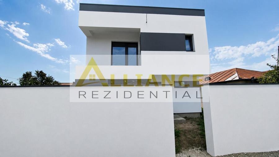 Casă individuală cu 4 camere cu Canalizare în Berceni