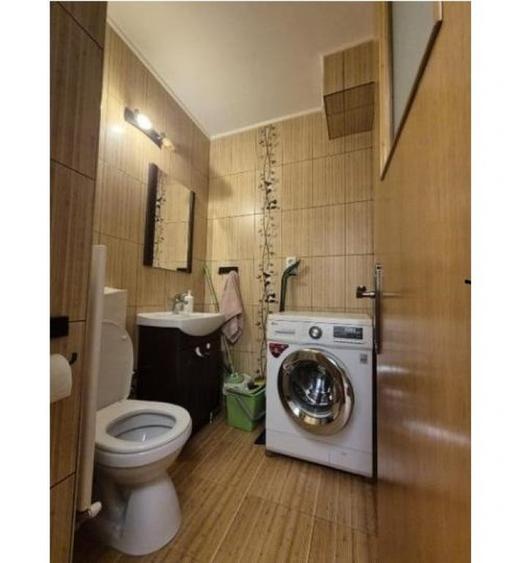 Apartament cu 3 camere decomandat în Muncii