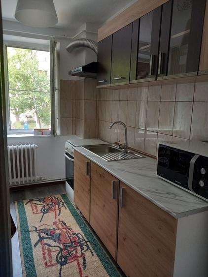 Apartament cu 2 camere semidecomandat în Barieră