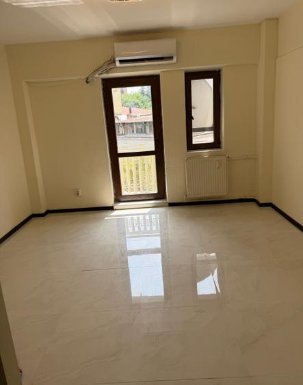 De Vanzare Apartament 4 Camere - Bld Uniri cu Fantani** - 6