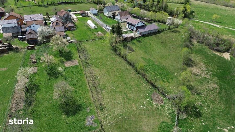 Teren de 4000 mp, în Central