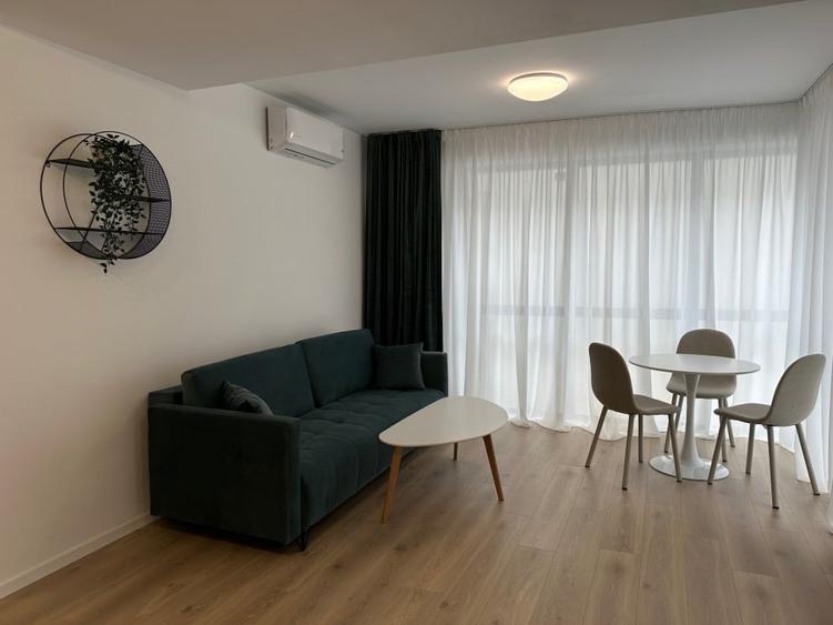 Apartament cu 2 camere decomandat, mobilat în Decebal