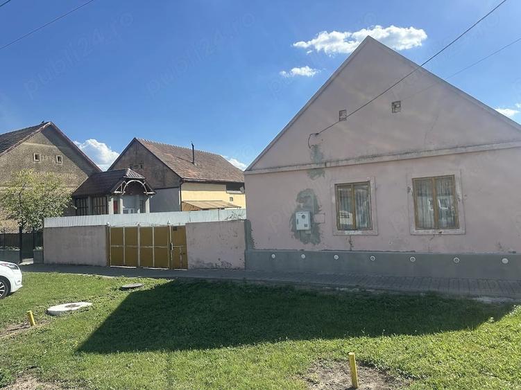 Casă cu Teren 2316 Mp în Biled