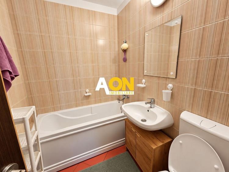 Apartament cu 3 camere decomandat, mobilat în Central