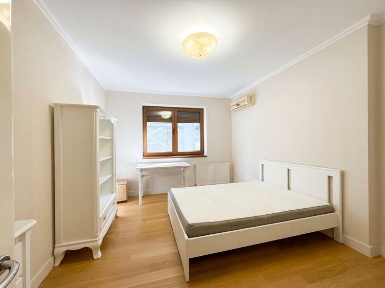 Apartament cu 4 camere în Herăstrău