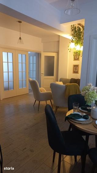 Apartament cu 3 camere în Centrul Civic