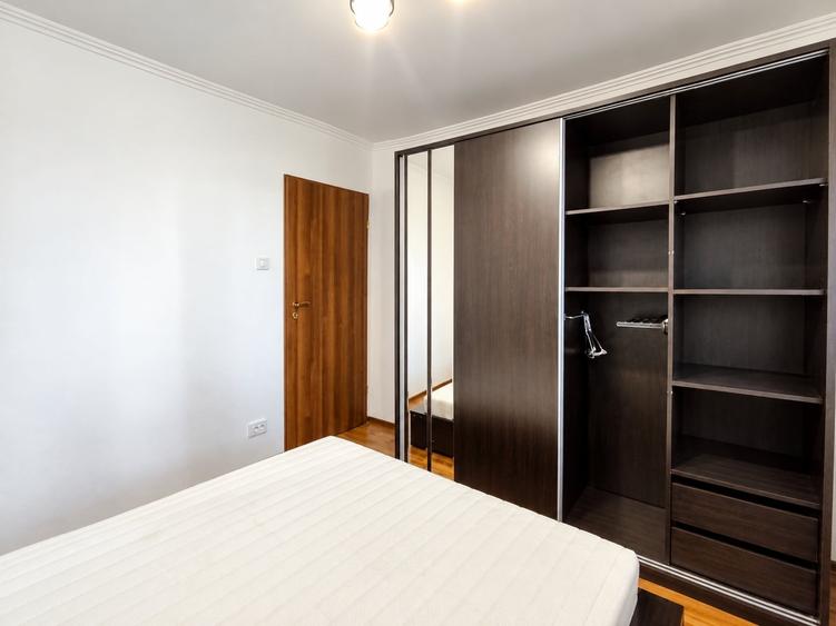 Apartament cu 3 camere semidecomandat, mobilat în Șagului